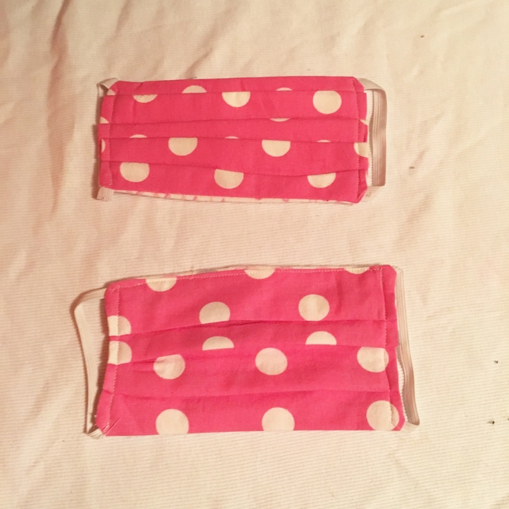 New kids size face masks.lot of 2